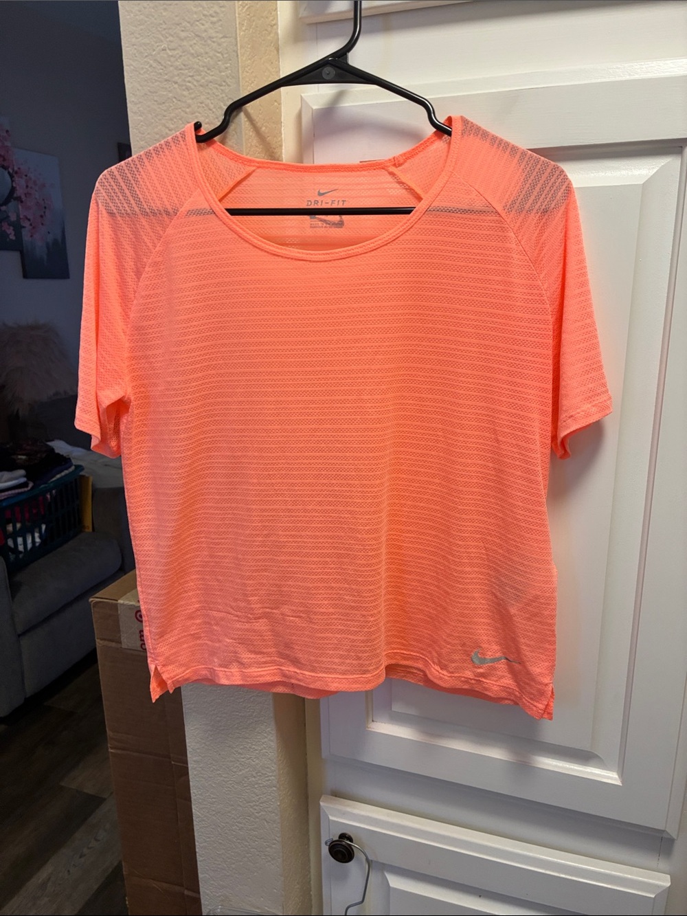3 for $15 🦋🦋 Nike peach Short Sleeve Dri-FIT Top